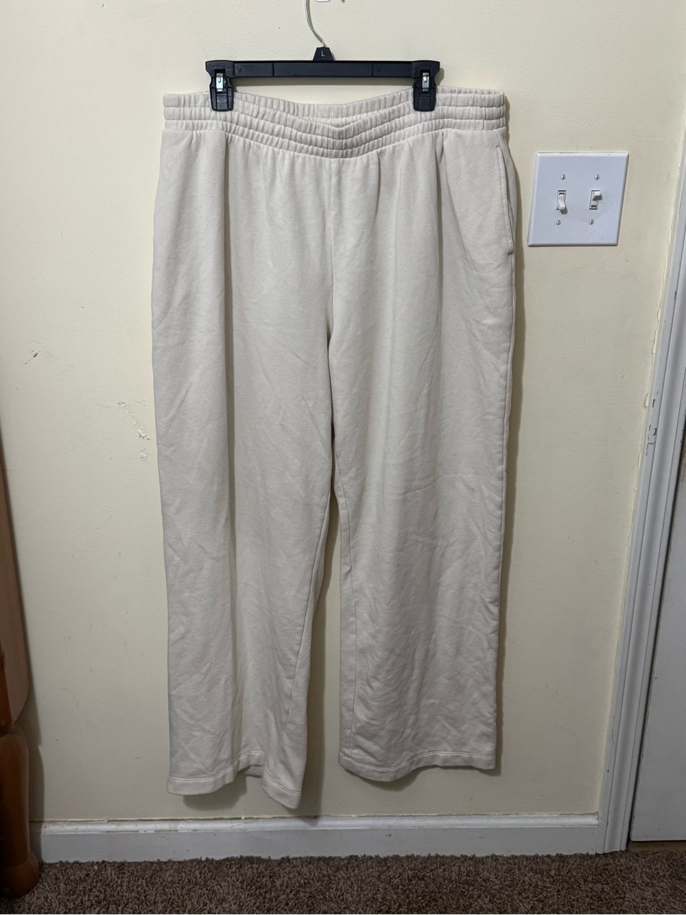 Old Navy Cream Wide-Leg Sweat Pants